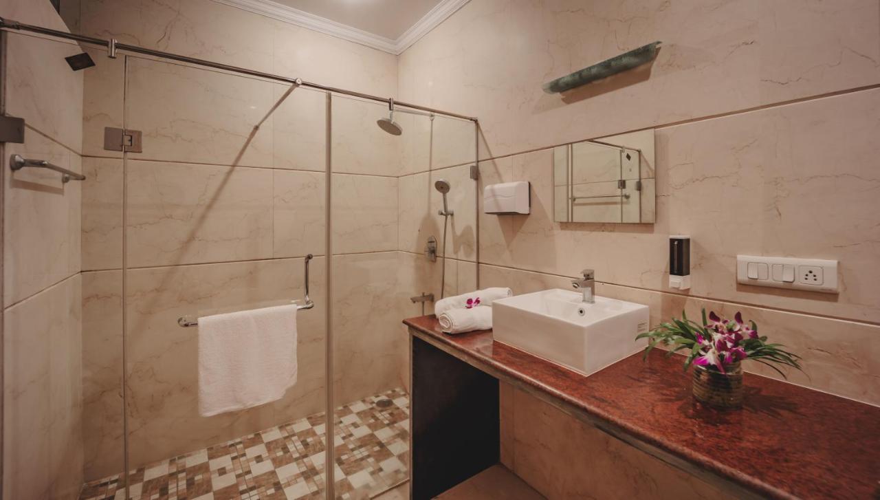 Ocean Suite Goa Dona Paula Eksteriør bilde